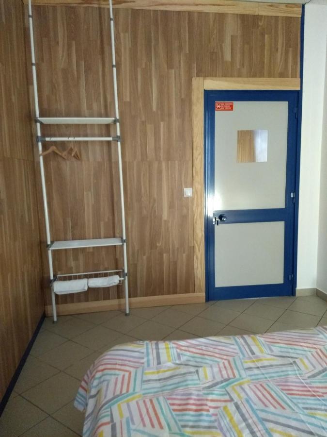 Melaya Budget Hostel Фару Екстер'єр фото