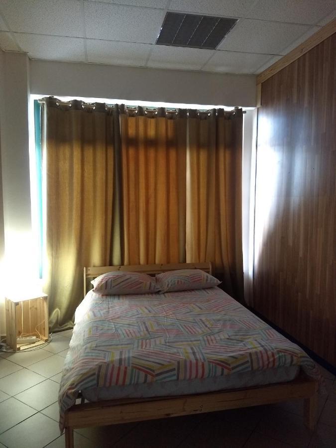 Melaya Budget Hostel Фару Екстер'єр фото