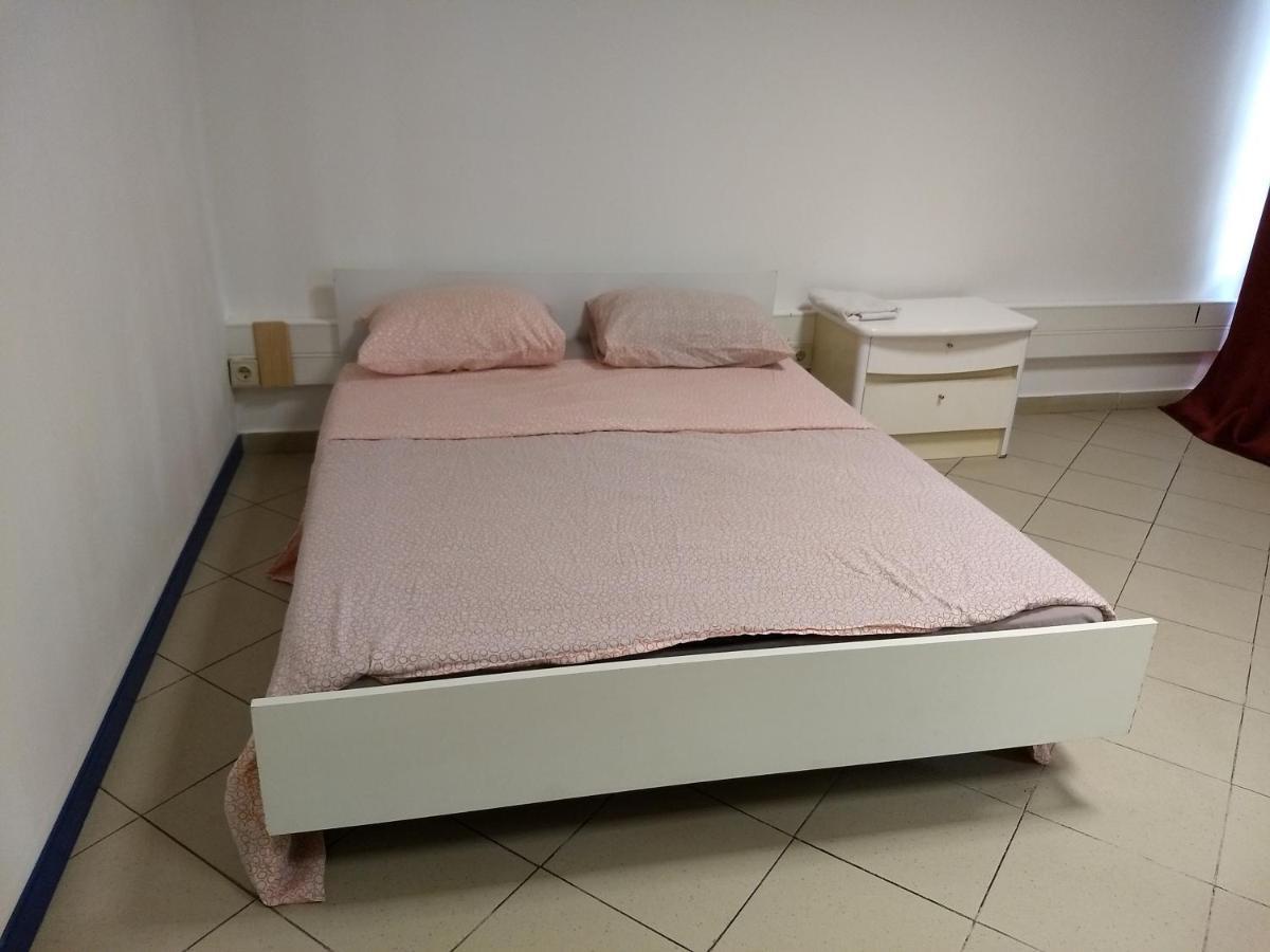 Melaya Budget Hostel Фару Екстер'єр фото