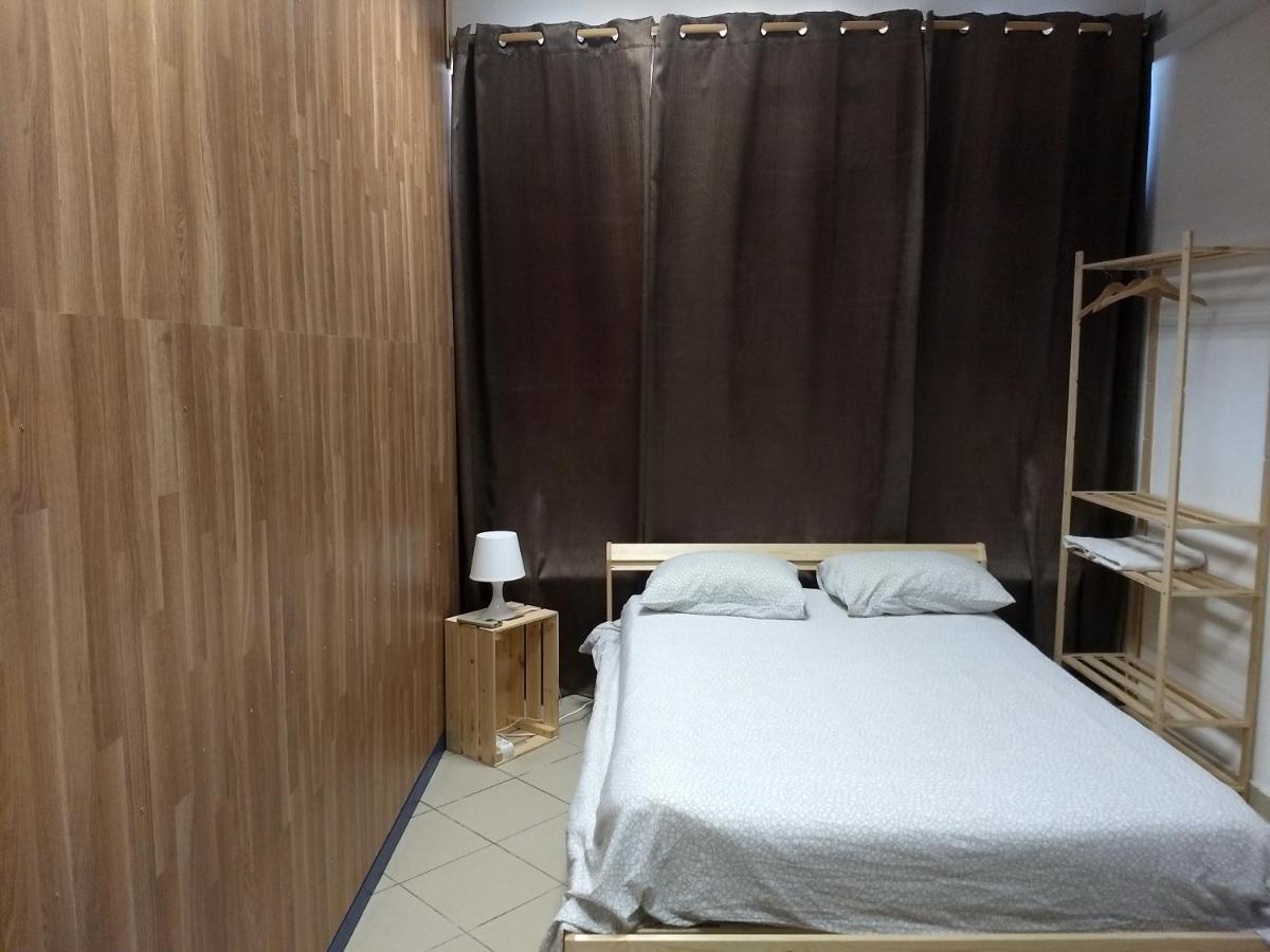 Melaya Budget Hostel Фару Екстер'єр фото