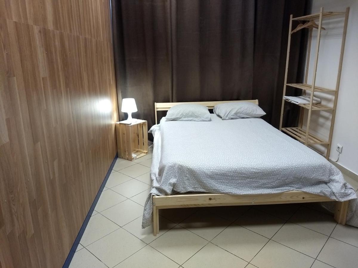 Melaya Budget Hostel Фару Екстер'єр фото
